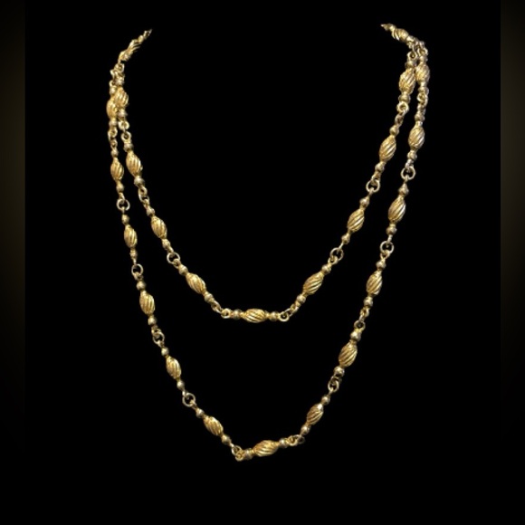 Solid 34” Layering Necklace in Gold-tone - vintage - Picture 2 of 10
